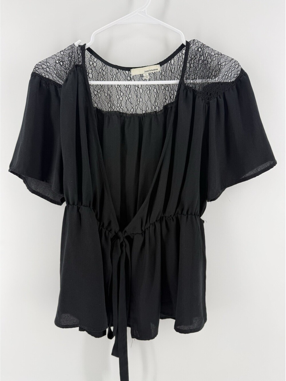 June & Hudson Women's Black Sheer Lace Yoke Peasant Blouse Short Sleeve S